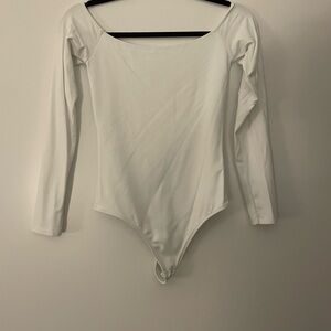 Babaton White Long sleeve Off shoulder Bodysuit